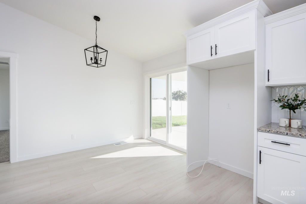 958 Sierra St, Vale, OR 97918 photo 13