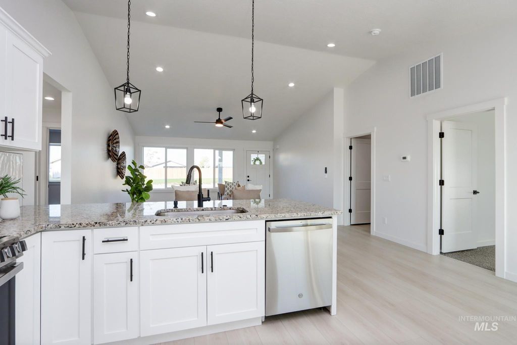 958 Sierra St, Vale, OR 97918 photo 7