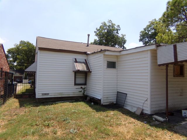 2407 Volga Avenue, Dallas, TX 75216