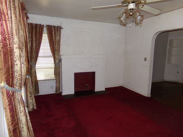 2407 Volga Avenue, Dallas, TX 75216