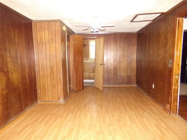 2407 Volga Avenue, Dallas, TX 75216