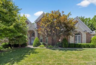 125 Gardner Place, St Charles, MO 63301