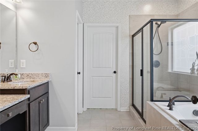 6129 Shannon Woods Way, Hope Mills, NC 28348