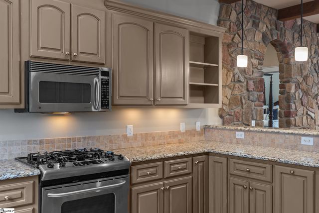 8 Arezzo Drive, Greenville, SC 29609