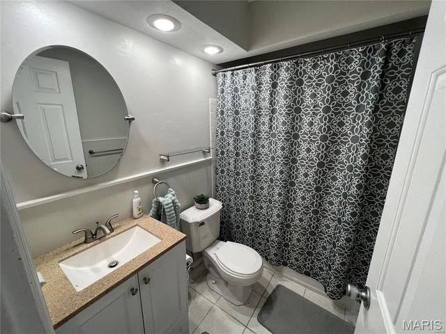1272 Beaver Creek Road, Chesterfield, MO 63017