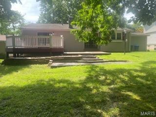 1272 Beaver Creek Road, Chesterfield, MO 63017