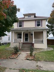 393 N 6th Avenue, Kankakee, IL 60901