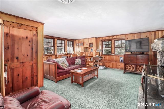 363 State Route 37, New Fairfield, CT 06812