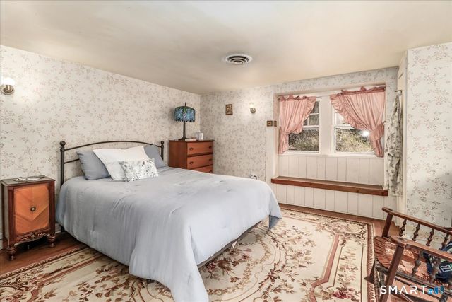 363 State Route 37, New Fairfield, CT 06812