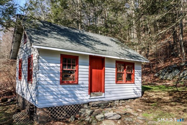 363 State Route 37, New Fairfield, CT 06812