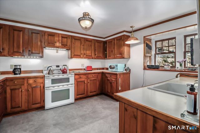 363 State Route 37, New Fairfield, CT 06812