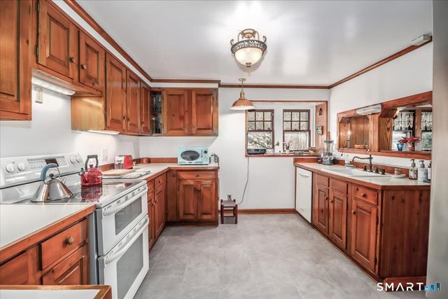 363 State Route 37, New Fairfield, CT 06812