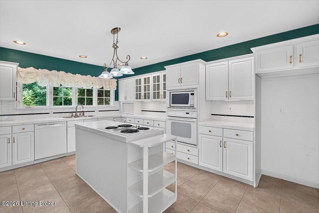 4416 Abbott Grove Dr, Crestwood, KY 40014