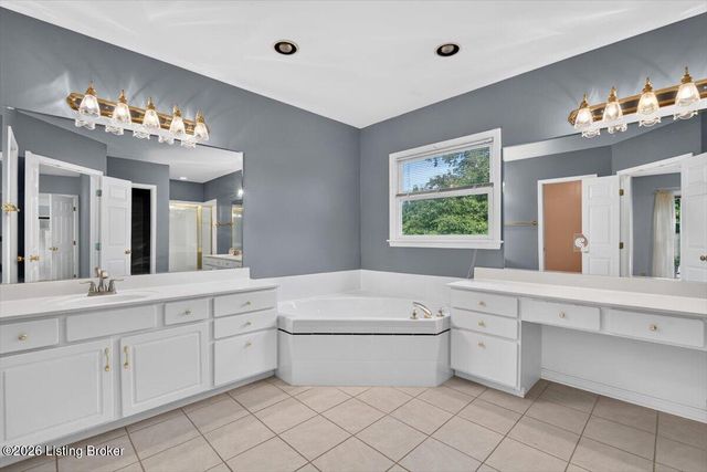 4416 Abbott Grove Dr, Crestwood, KY 40014