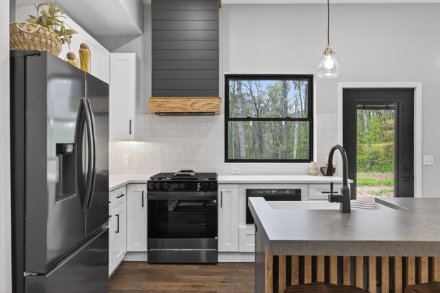 10857 Maya Circle, Breezy Point, MN 56472