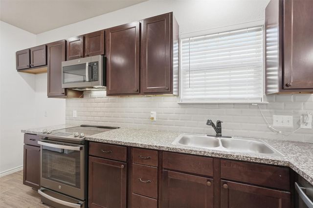 124 Chris Drive, Rockwall, TX 75032