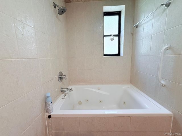 83-05 98 Street 3H, Woodhaven, NY 11421