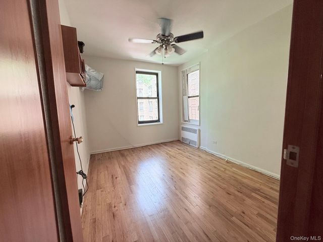 83-05 98 Street 3H, Woodhaven, NY 11421
