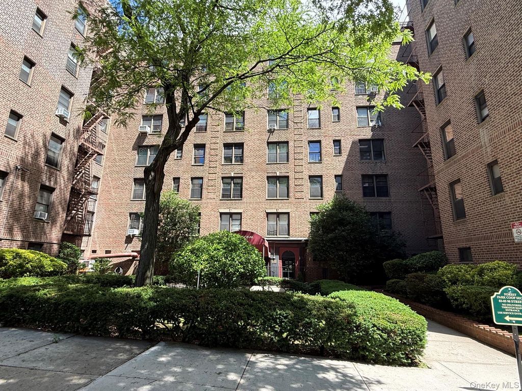 83-05 98 Street 3H, Woodhaven, NY 11421