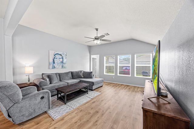 1062 Carolina Wren Circle, Houston, TX 77073