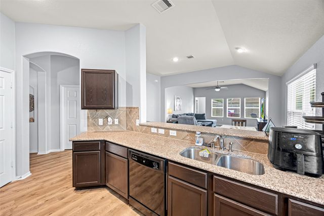 1062 Carolina Wren Circle, Houston, TX 77073