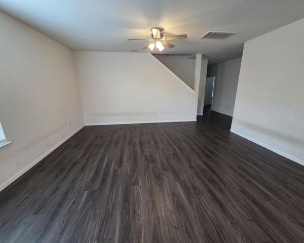 305 Lippizan Drive, Alvin, TX 77511