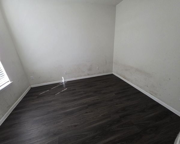 305 Lippizan Drive, Alvin, TX 77511