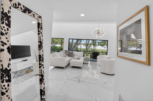 6760 Willow Wood Drive 1204, Boca Raton, FL 33434