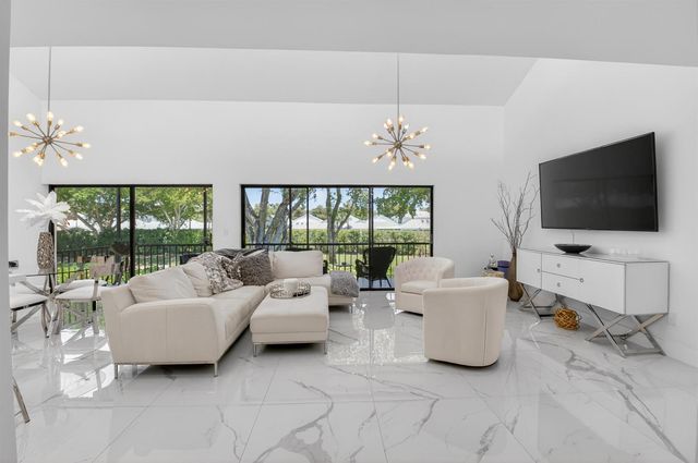 6760 Willow Wood Drive 1204, Boca Raton, FL 33434