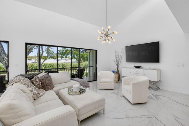 6760 Willow Wood Drive 1204, Boca Raton, FL 33434