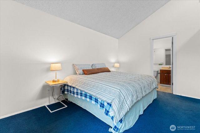 13414 NW Indian Springs Dr, Vancouver, WA 98685