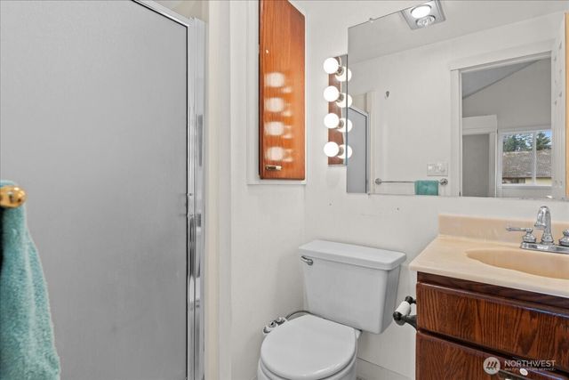 13414 NW Indian Springs Dr, Vancouver, WA 98685