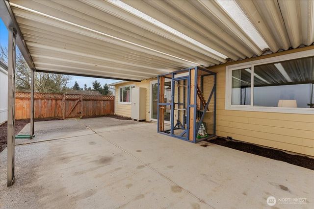 13414 NW Indian Springs Dr, Vancouver, WA 98685