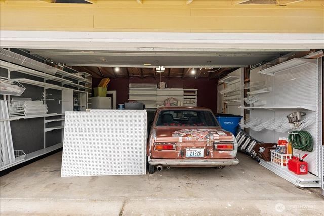 13414 NW Indian Springs Dr, Vancouver, WA 98685