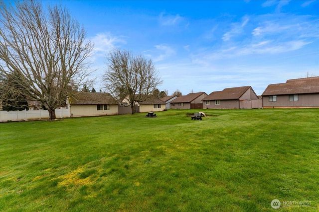 13414 NW Indian Springs Dr, Vancouver, WA 98685