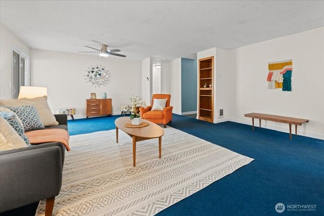 13414 NW Indian Springs Dr, Vancouver, WA 98685