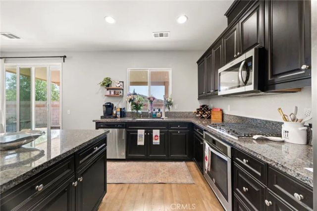 31986 Eaton Lane, Menifee, CA 92584