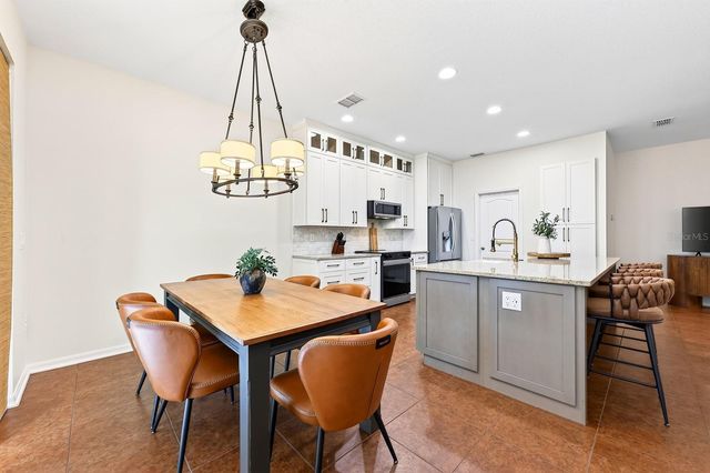 233 W FIESTA KEY LOOP, Deland, FL 32720