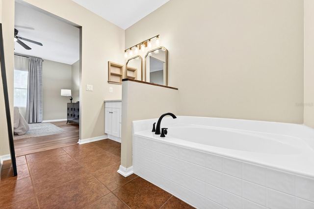 233 W FIESTA KEY LOOP, Deland, FL 32720