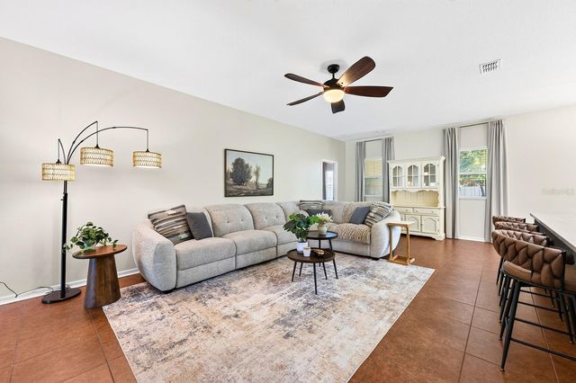 233 W FIESTA KEY LOOP, Deland, FL 32720