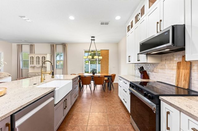 233 W FIESTA KEY LOOP, Deland, FL 32720