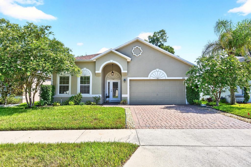 233 W FIESTA KEY LOOP, Deland, FL 32720