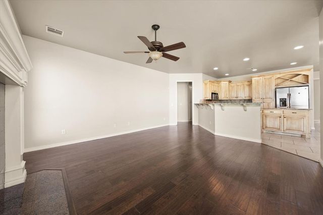 12012 Wickford Place, Yukon, OK 73099