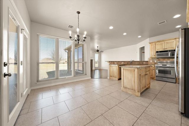 12012 Wickford Place, Yukon, OK 73099