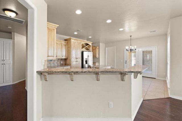 12012 Wickford Place, Yukon, OK 73099