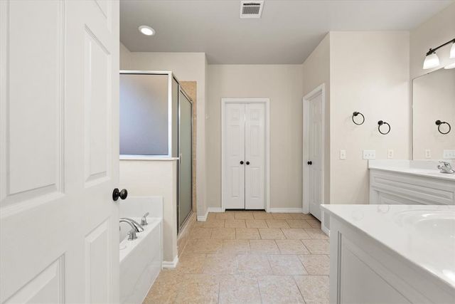 12012 Wickford Place, Yukon, OK 73099