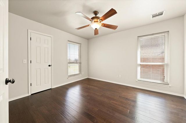 12012 Wickford Place, Yukon, OK 73099