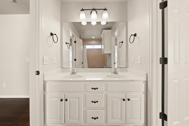 12012 Wickford Place, Yukon, OK 73099