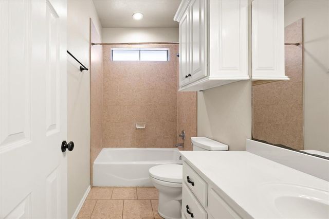 12012 Wickford Place, Yukon, OK 73099