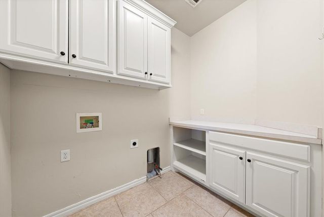 12012 Wickford Place, Yukon, OK 73099